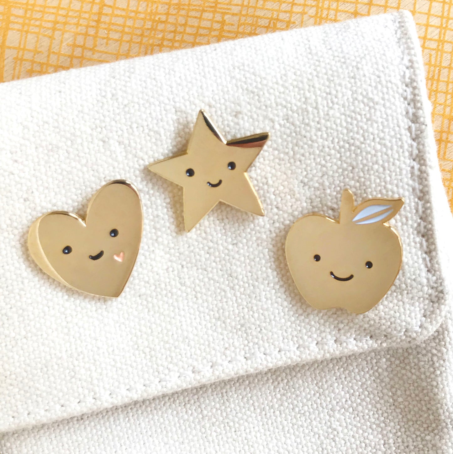 Photo of Kindness Flair Pin Pals Gift Set
