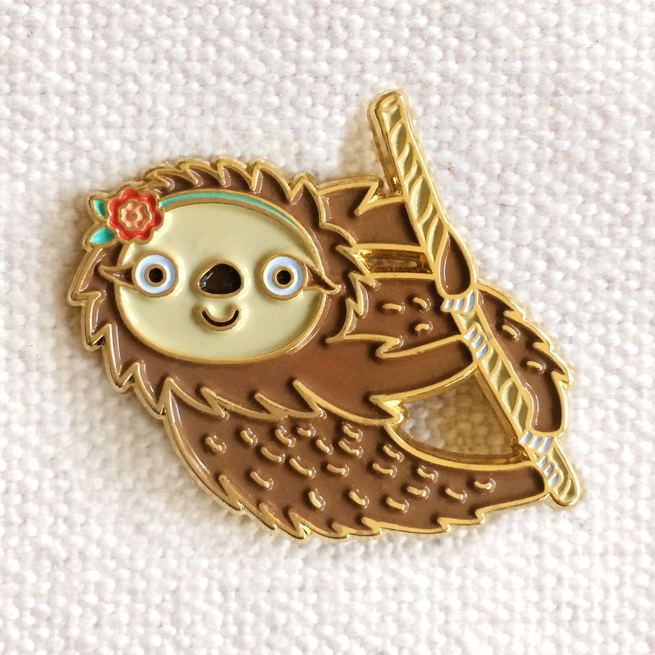 Sloth Enamel pin